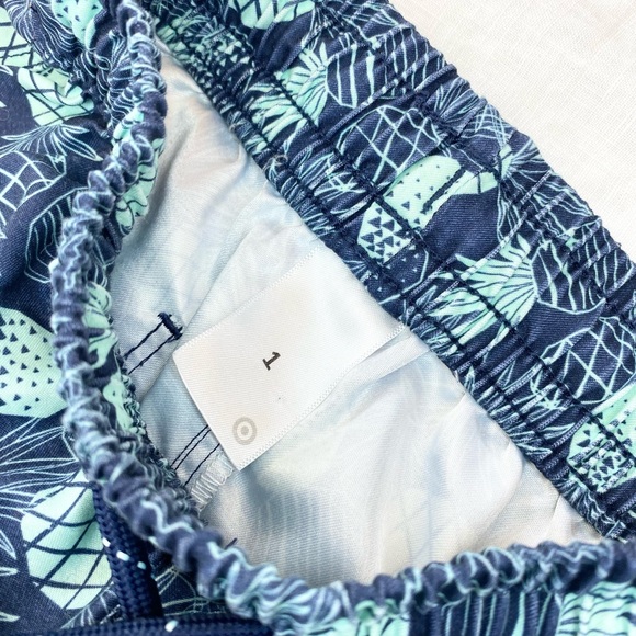 ✨Host Pick✨ Pineapple Print Swim Trunks - Picture 7 of 7